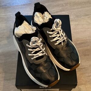 Coach C270 Tech Runner